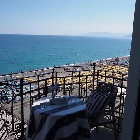 Lido Resort-2